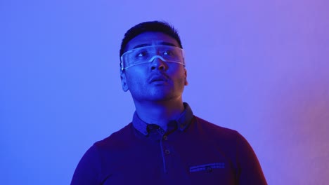 man wearing vr glasses