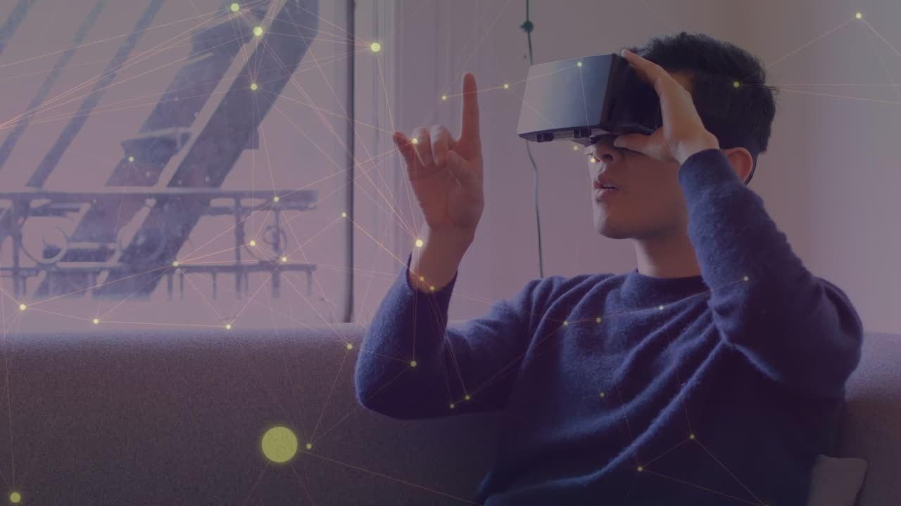 Animazione di rete di connessioni su uomo d'affari caucasico che usa un visore VR