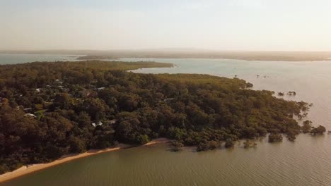 Sonnenuntergang-Auf-Der-Insel-Coochiemudlo-–-Australien