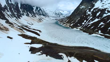 Imágenes-Aéreas-Hermosa-Naturaleza-Noruega.