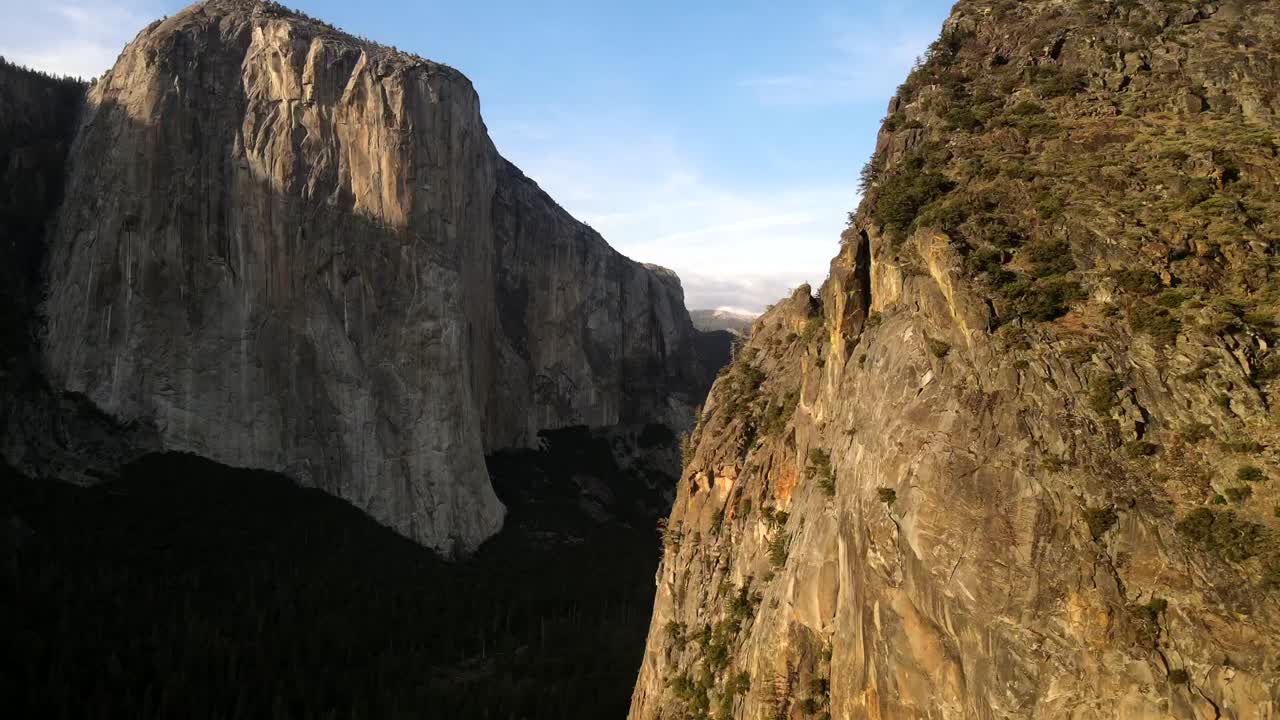 Drone captures of Yosemite's landscape, featuring cinematic aerial shots and concluding with a picturesque horizon in the footage