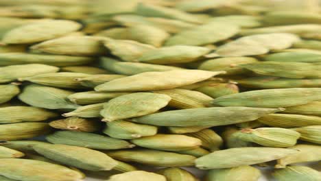 cardamom pods