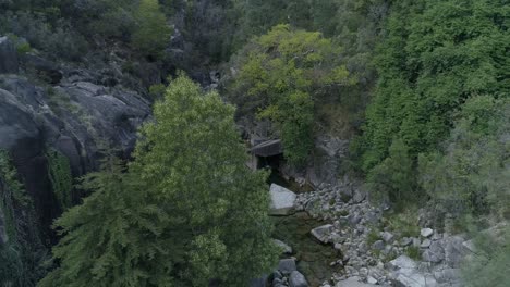 Vista-Aérea-Hermosa-Naturaleza-Desde-Portugal