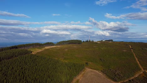 monte picato aerial, paisaje agroforestal, lugo, galiza, españa 4k dji mini 2