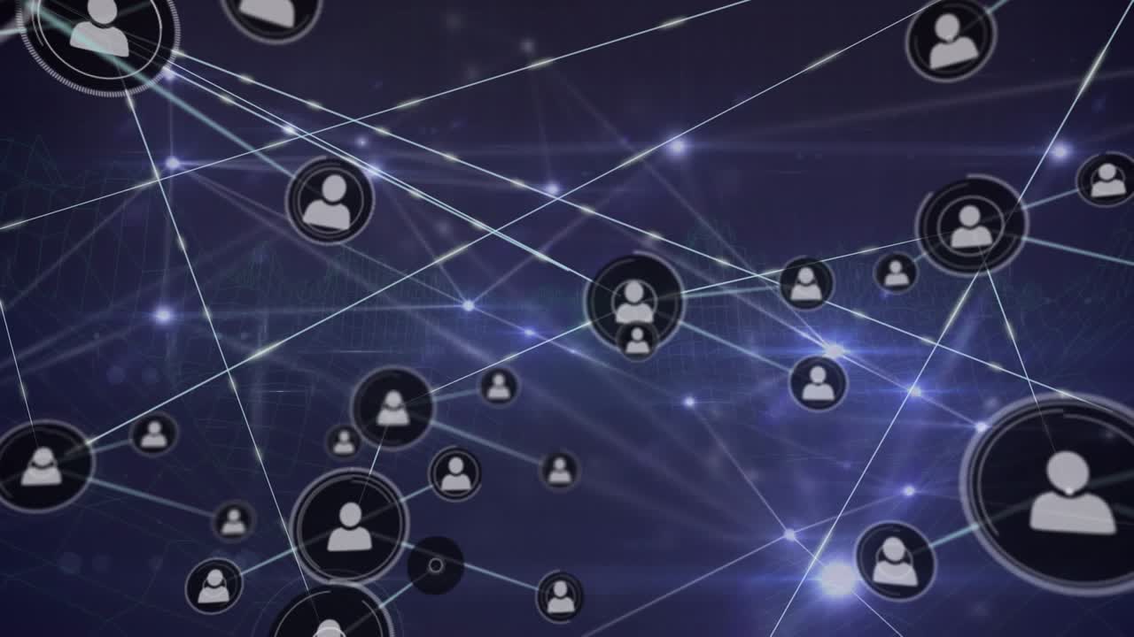 Animazione di una rete di connessioni con icone e scie luminose su sfondo nero.