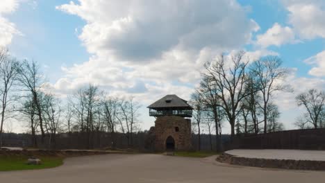 Ruinen-Der-Mittelalterlichen-Burg-Sigulda,-Lettland