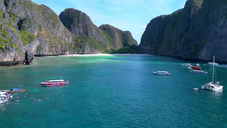 Insel-Natürlich-Bucht-Paradies-Leer-Strand-Hügel