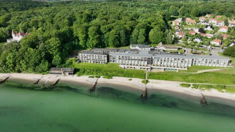 Hotel-Helnan-Marselis-Am-Strand-Von-Marselisborg-In-Aarhus,-Dänemark