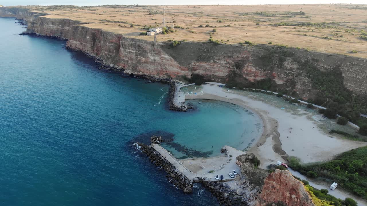 paisaje agreste del cabo kaliakra en la costa de bulgaria