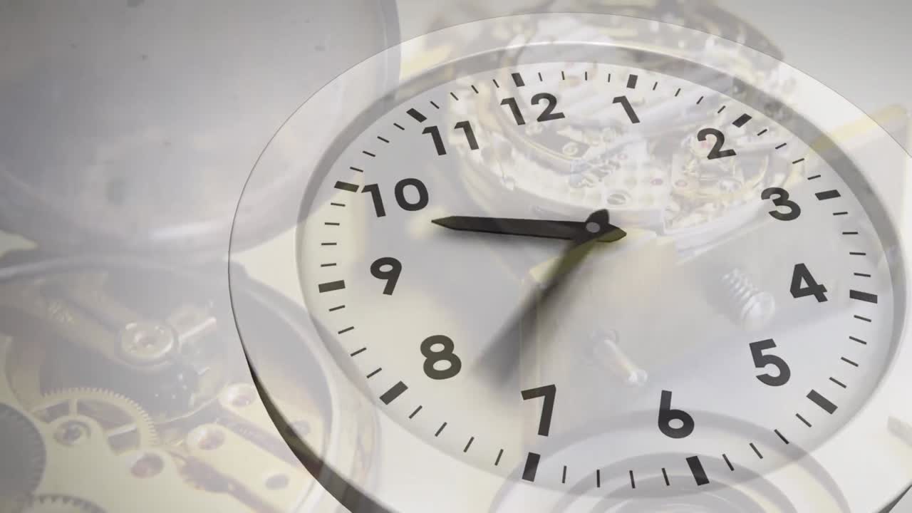 animación del reloj moviéndose sobre el mecanismo del reloj