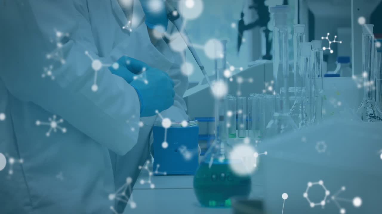 분자의 애니메이션과 과학 데이터 처리가 실험실에서 다양한 과학자들에 대한 것입니다.