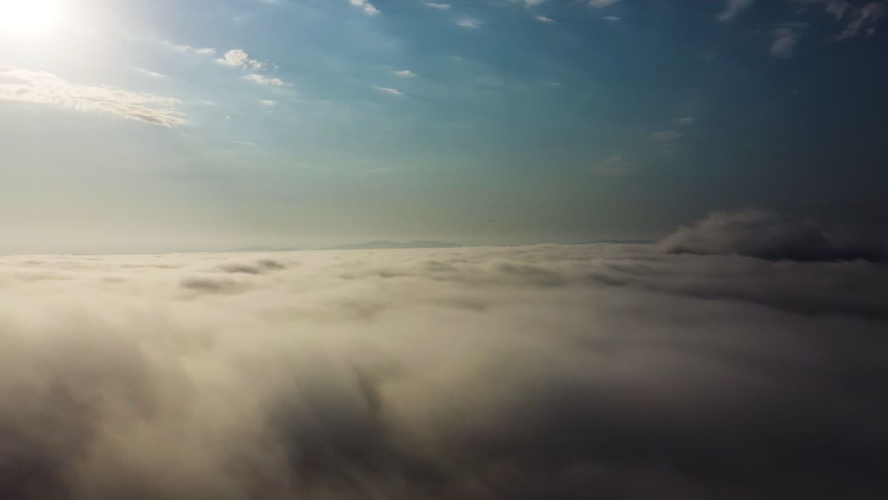 cloudscape-vista aérea de las nubes en el cielo