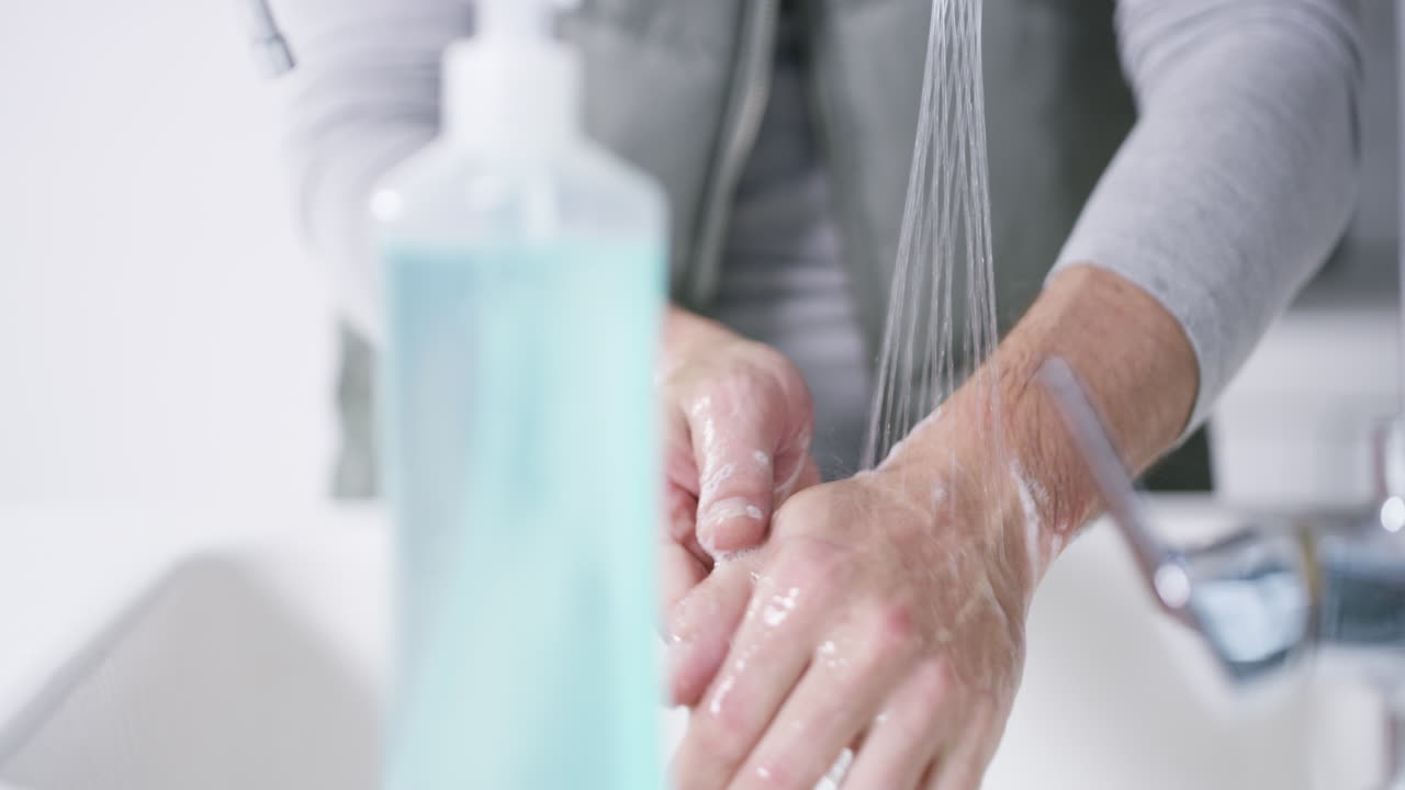 좋은 위생은 건강의 첫 번째 규칙입니다.