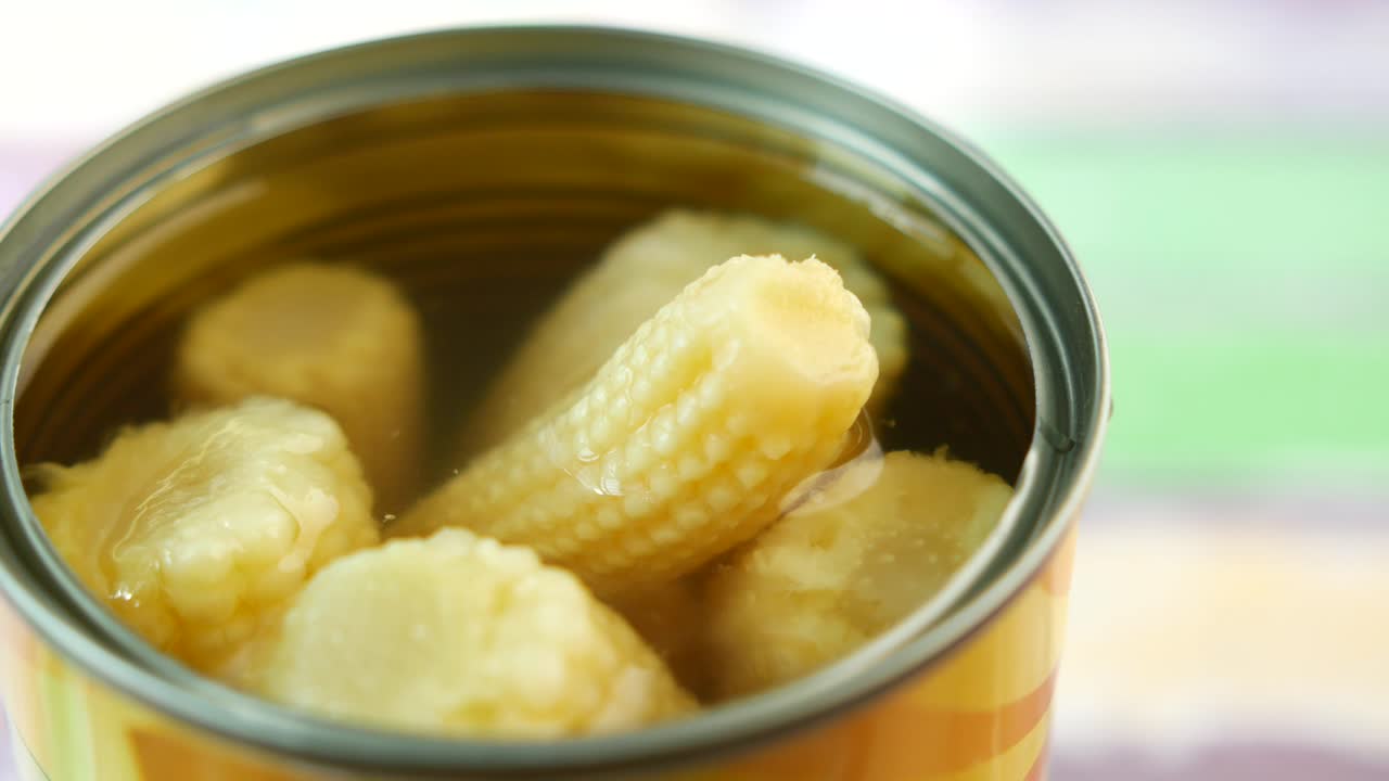통조림에 담긴 옥수수