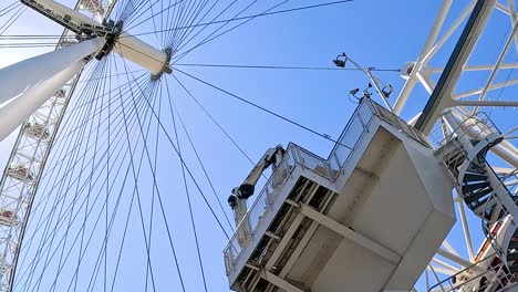 london eye ferris wheel structure