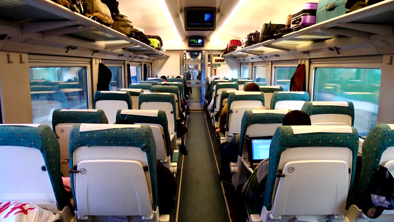 스페인의 고속 열차의 철도차량에서 총격 사건이 일어났습니다.