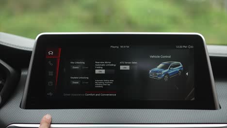 Maxus,-Pantalla-Táctil-Para-Coche-Moderno,-Pantalla-Táctil-Para-Coche-Moderno