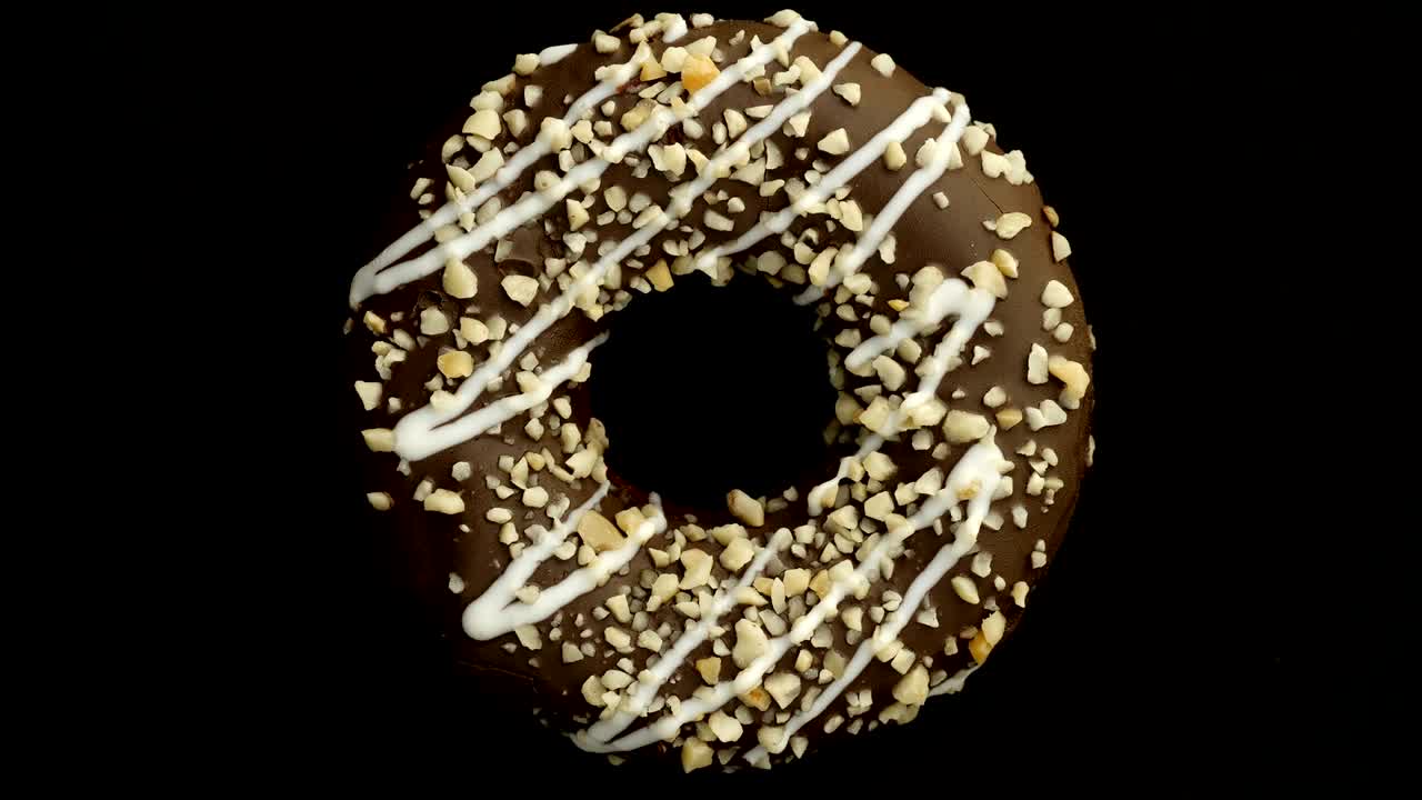 el donut glazado de primer plano.