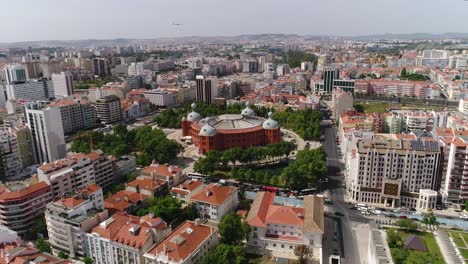 Vista-Aérea-Del-Edificio-Campo-Pequeno-Del-Paisaje-Urbano-De-Lisboa