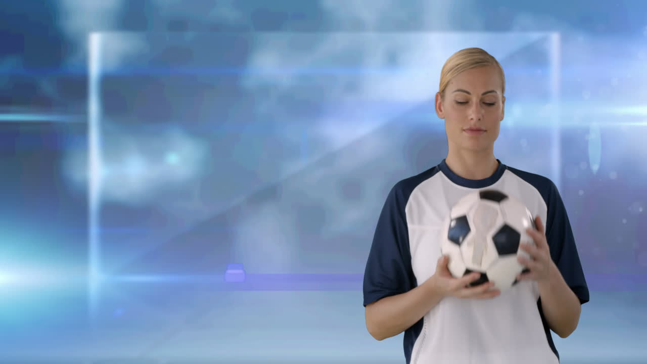 Animazione di una calciatrice caucasica felice che controlla la palla, su sfondo grigio sfocato con luci.