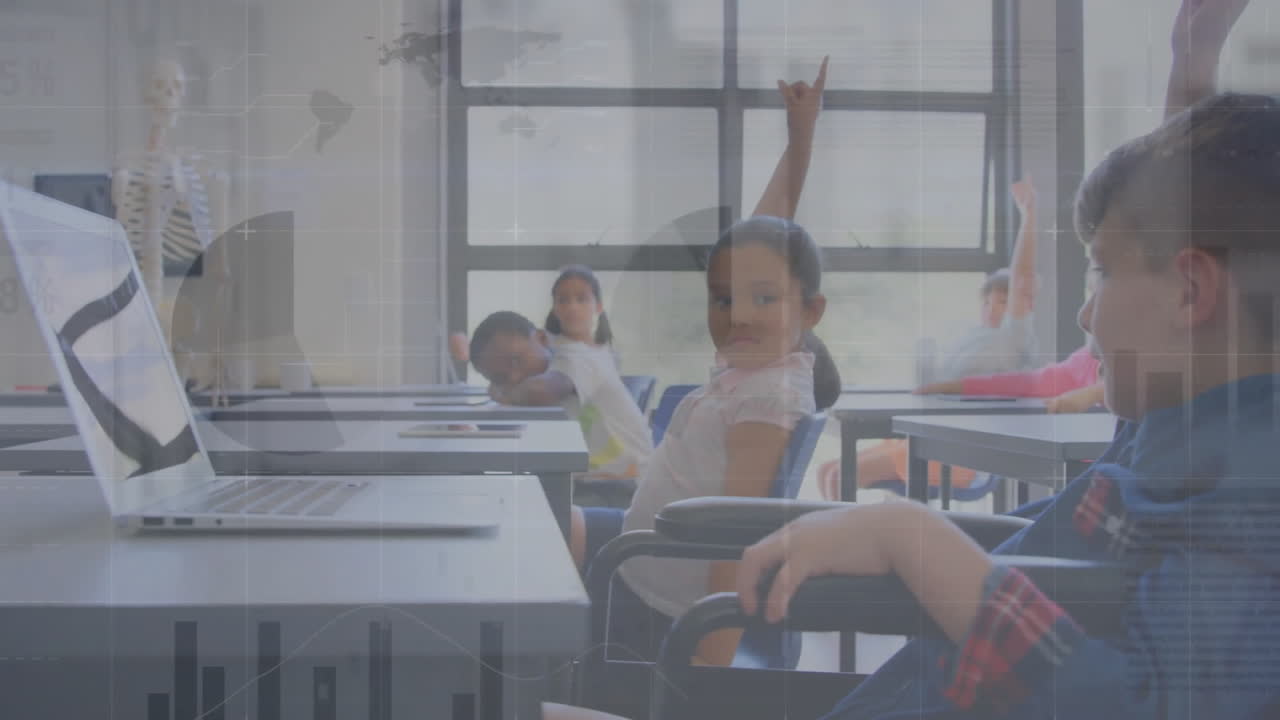 교실에서 다양한 학교 아이들에 대한 통계 및 데이터 처리의 애니메이션