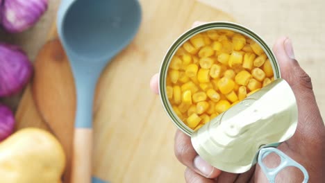 canned corn in a can