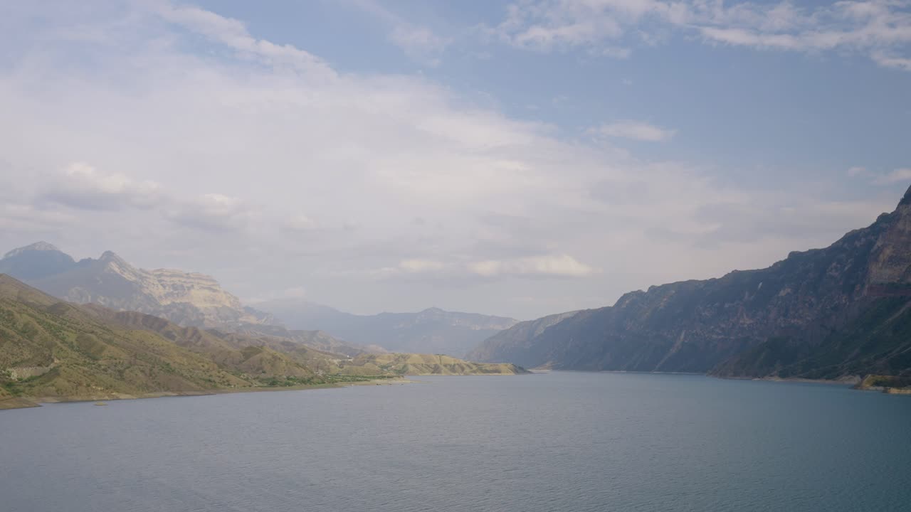 산악 호수 풍경