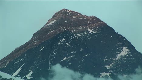 everest summit light up in late day light