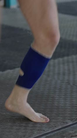 leg with compression sleeve