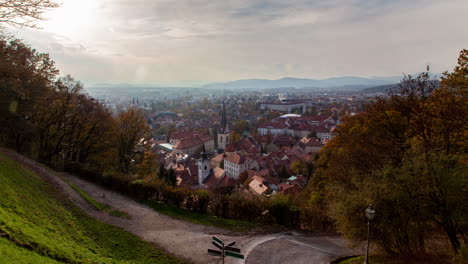 Vista-Aérea-Del-Otoño-Del-Centro-De-Ljubljana