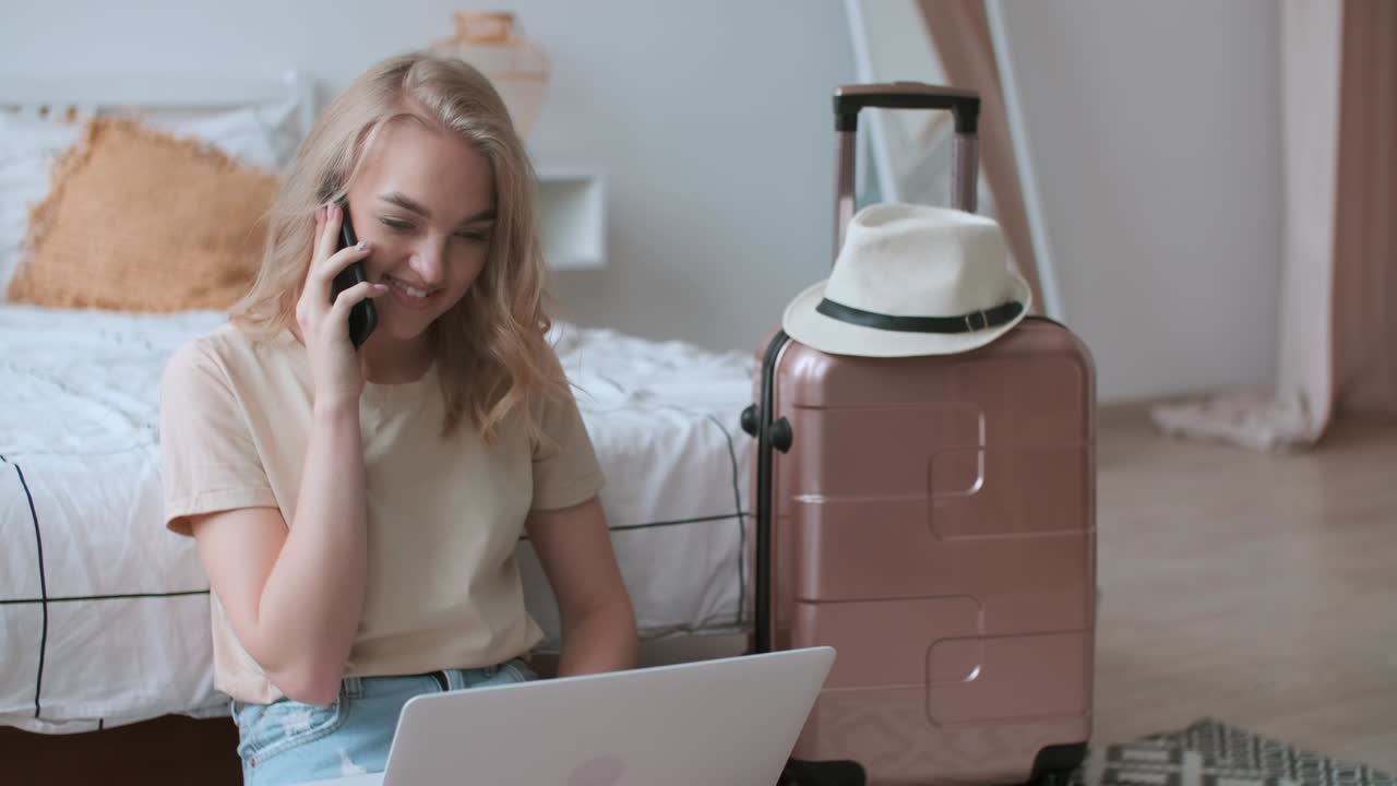 abrir las fronteras, empacar las cosas, buenas vacaciones, reservar un hotel