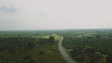 Ecuador-Infraestructura-Vial-En-El-Valle-Del-Choco-En-La-Zona-Noroeste