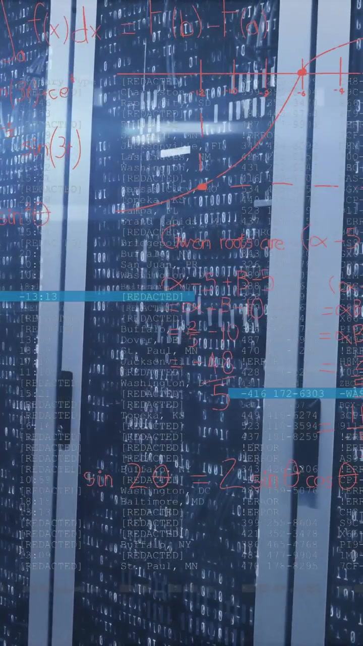 Matematiske ligninger og digitale data reflektert på serverrack.