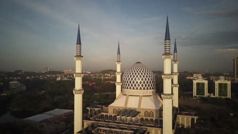 imágenes aéreas - amanecer en una mezquita.
