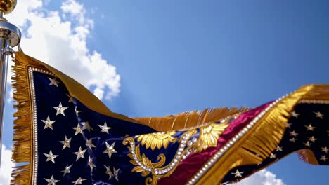 estandarte ornamentado de la bandera estadounidense