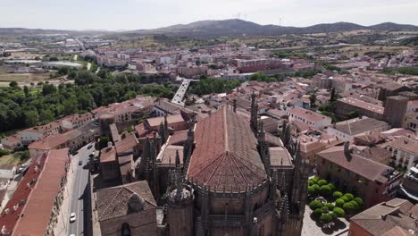 la nueva catedral de plasencia desde arriba, españa