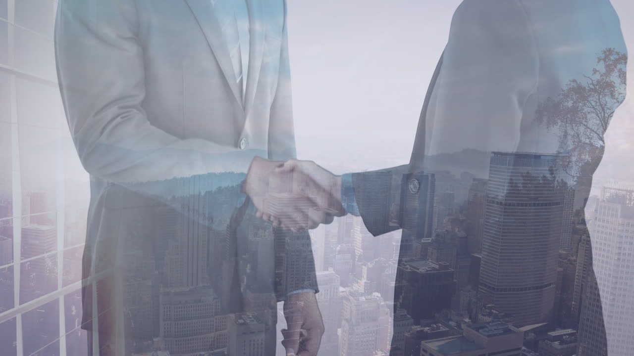 Animação de diversos profissionais de negócios apertando as mãos sobre uma paisagem urbana.