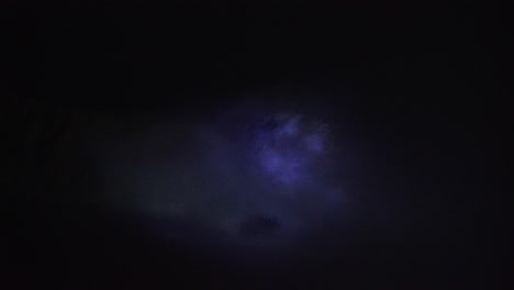 카와 이젠 화산의 파란 황불