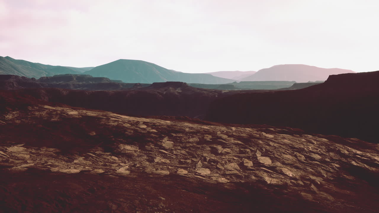 paisaje negro de campos de lava