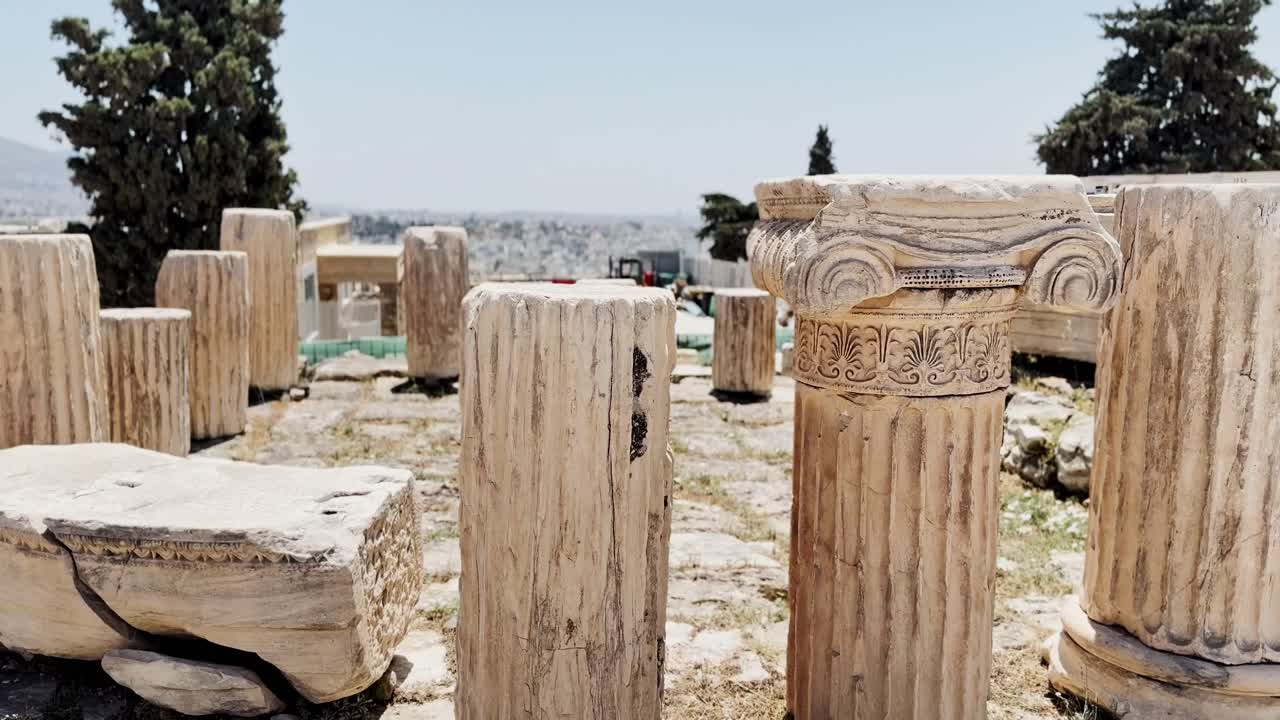 Antiche colonne greche all'Acropoli, Atene, Grecia