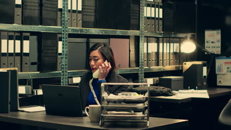 agent communicates with law enforcement personnel to discuss findings