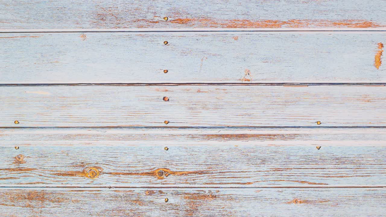 50 유로, 20 유로, 10 유로, 5 유로의 지폐가 배경에 가득 차 있습니다.