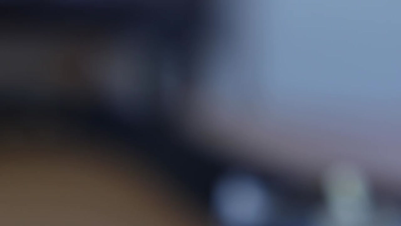 일렉트릭 기타의 클로즈업 팬