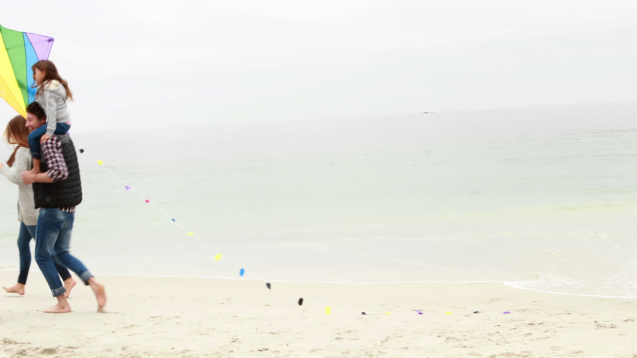 행복 한 가족 이 날개 를 타고 달리는 것