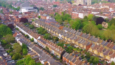 Bonita-Antena-Sobre-La-Ciudad-De-Canterbury-Y-La-Catedral-De-Kent,-Reino-Unido,-Inglaterra-5