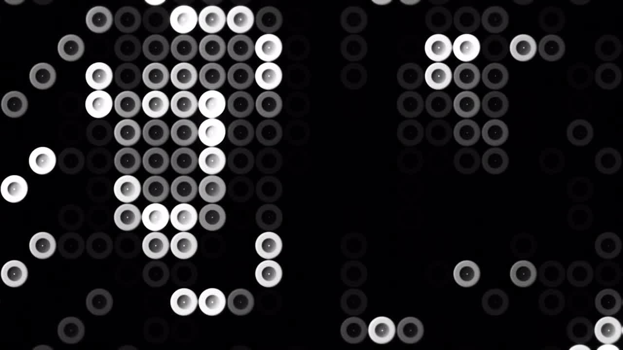 gran cantidad de anillos o círculos que se mueven al azar, bucle sin costuras, blanco y negro. movimiento. parpadeo monocromático de círculos en funcionamiento pared