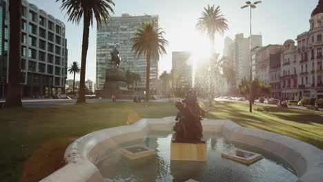 Independence-plaza-in-Montevideo,-Uruguay