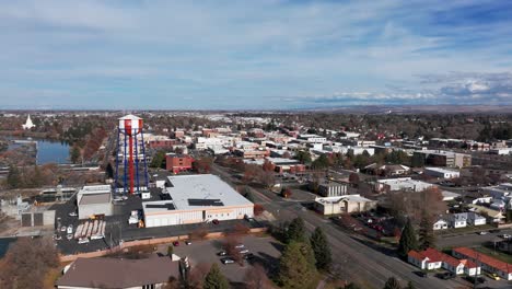 Establishing-shot-of-downtown-Idaho-Falls,-Idaho-on-a-sunny-day