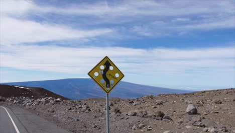 View-of-Mauna-Loa-from-Mauna-Kea-on-Big-Island-Hawaii