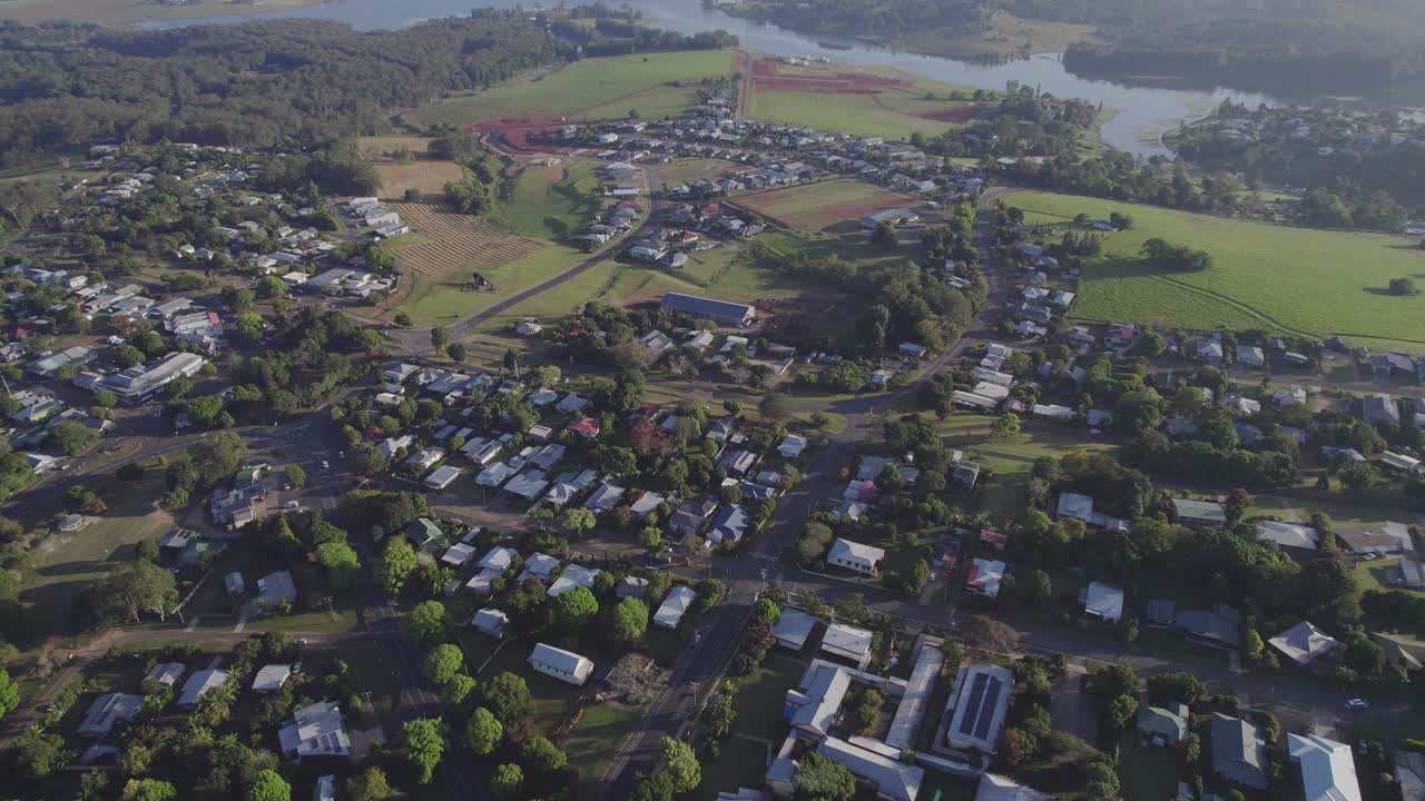 Houses In Yungaburra Town On Lake Tinaroo In Atherton Tablelands, Queensland, Australia
